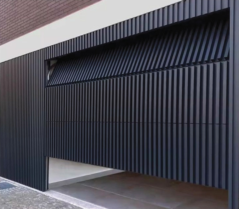 Minimalist Aluminum Slat Garage Door